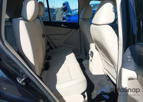 2017 Volkswagen Tiguan 2.0T/2.0T S из США, поврежденный, VIN WVGAV7AX1HK018951